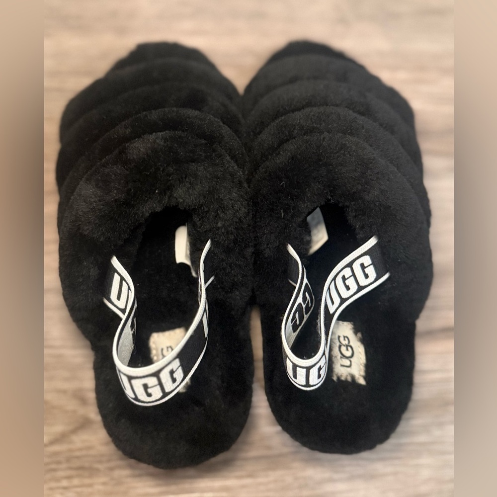UGG Fluff Slippers